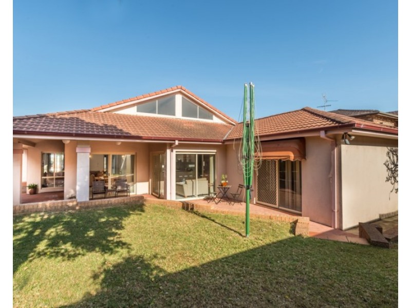 11 Mimosa Road, Bossley Park NSW 2176