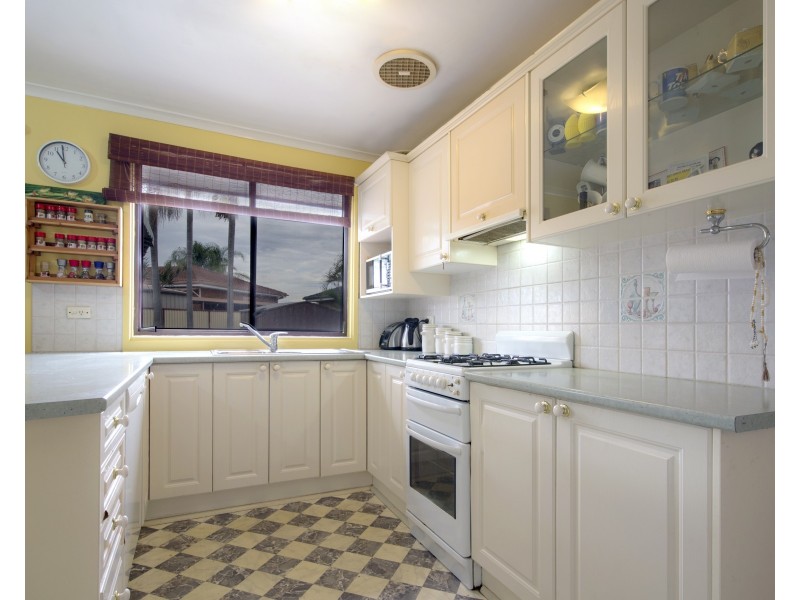 7 Etna Place, Bossley Park NSW 2176