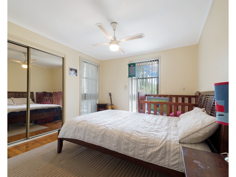 7 Etna Place, Bossley Park NSW 2176