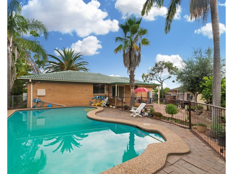 7 Etna Place, Bossley Park NSW 2176