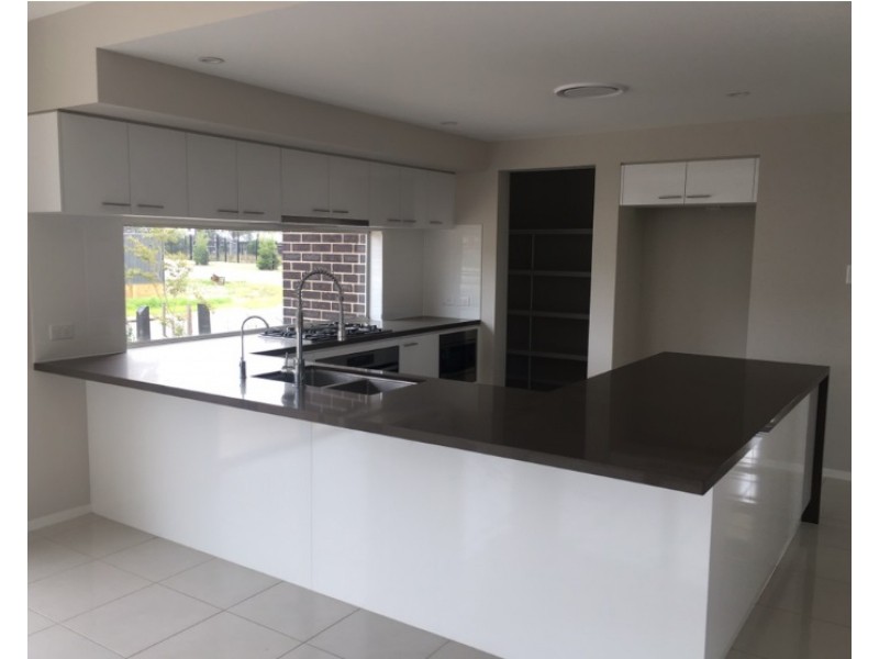 7 Sawsedge Avenue, Denham Court NSW 2565