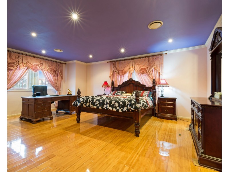 5 Bellerive Close, West Hoxton NSW 2171