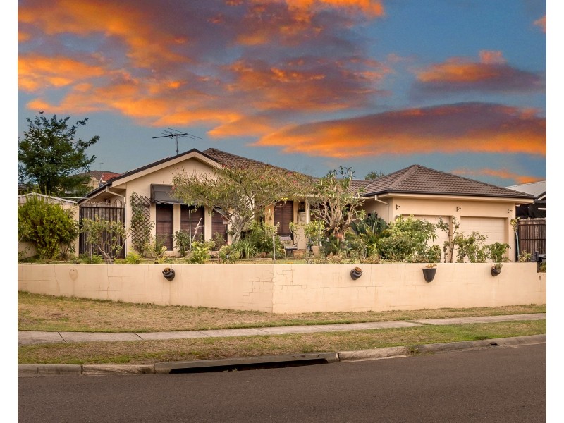 1 Sandalwood Close, Casula NSW 2170