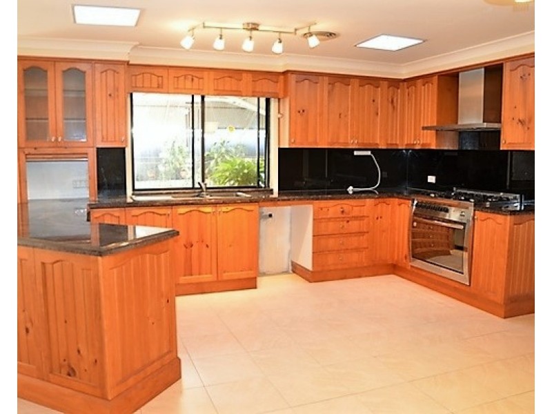 1 Sandalwood Close, Casula NSW 2170