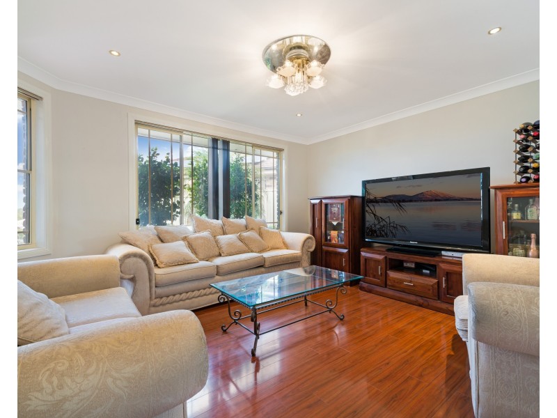 21 Weston Place, West Hoxton NSW 2171