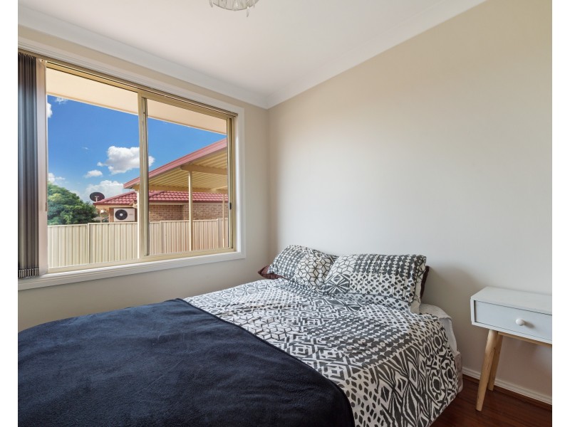 21 Weston Place, West Hoxton NSW 2171