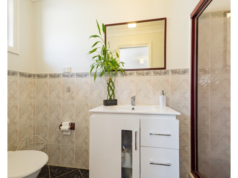 21 Weston Place, West Hoxton NSW 2171