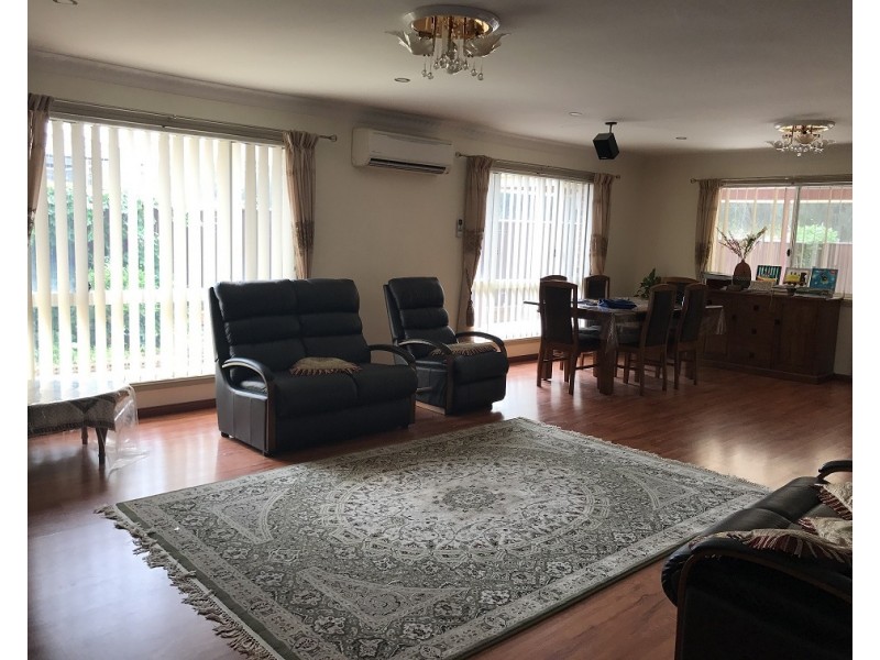 32 Bellingen Way, Hoxton Park NSW 2171