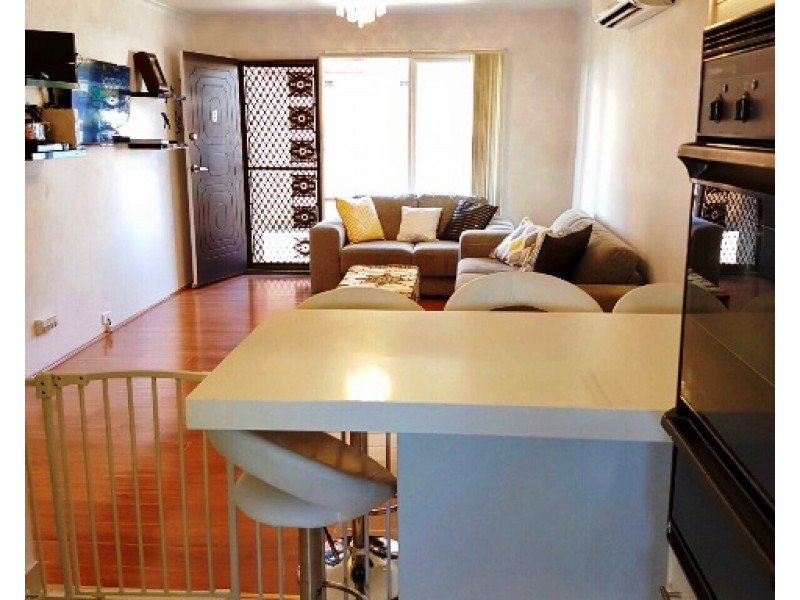 4/3 Daru Place, Glenfield NSW 2167