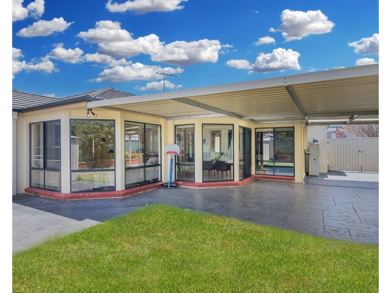 34 Mitchell Drive, West Hoxton NSW 2171