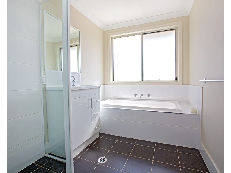 13 Leeton Road, Hinchinbrook NSW 2168