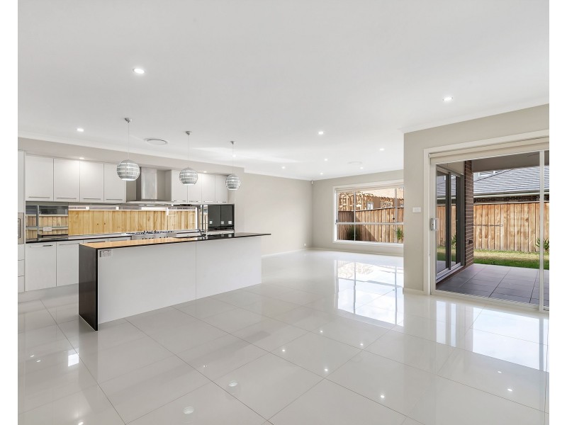 9 Crossley Avenue, Carnes Hill NSW 2171