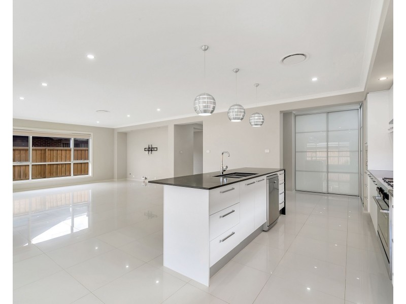 9 Crossley Avenue, Carnes Hill NSW 2171