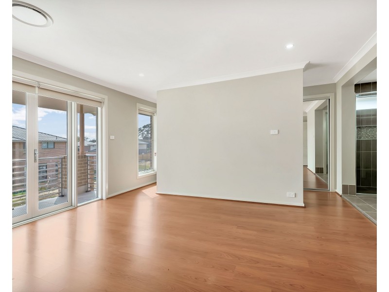 9 Crossley Avenue, Carnes Hill NSW 2171