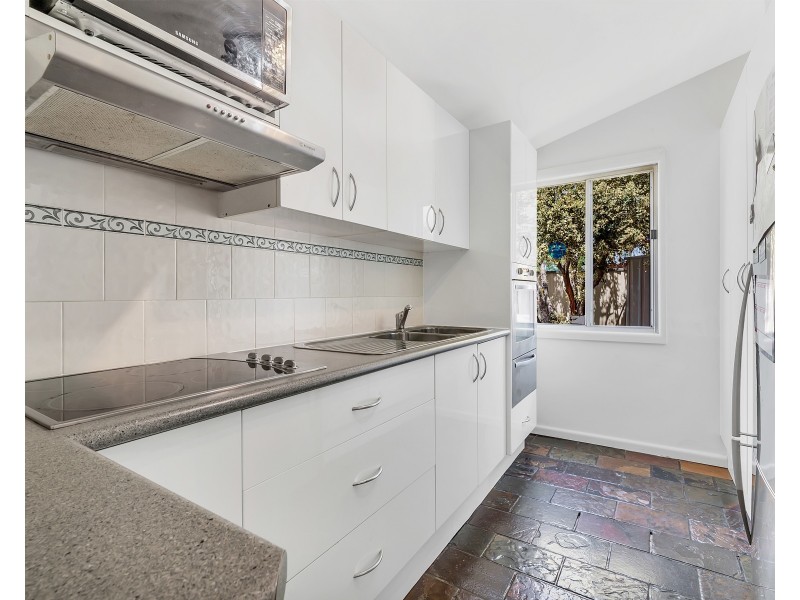 28 Canberra Avenue, Casula NSW 2170