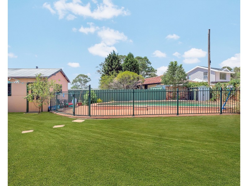 28 Canberra Avenue, Casula NSW 2170