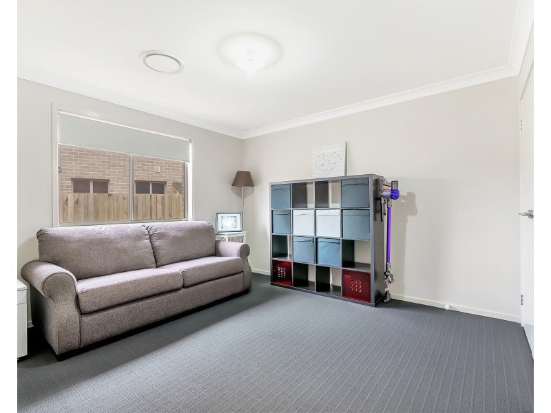 40 Diamond Hill Circuit, Edmondson Park NSW 2174