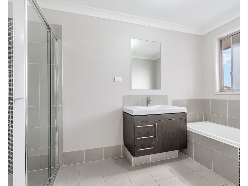 40 Diamond Hill Circuit, Edmondson Park NSW 2174