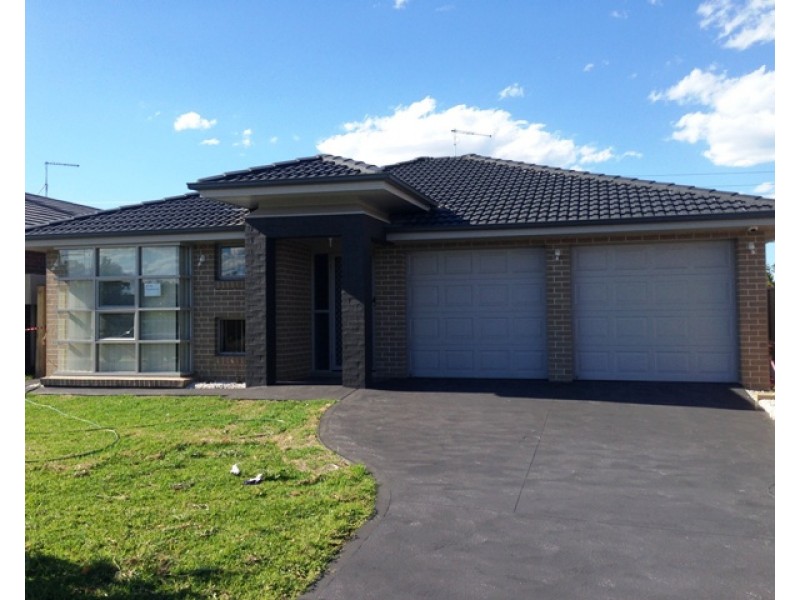 39 Sunday Circuit, Edmondson Park NSW 2174