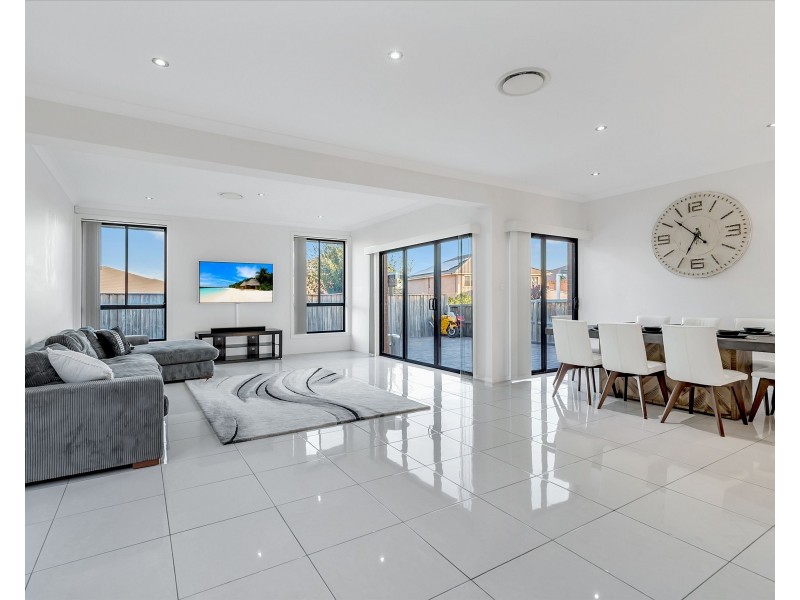 4 Redfern Street, Carnes Hill NSW 2171