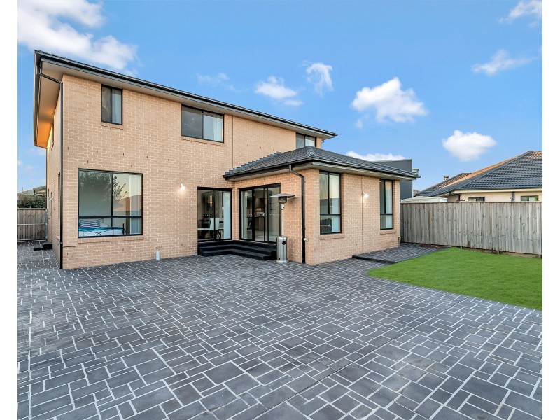 4 Redfern Street, Carnes Hill NSW 2171