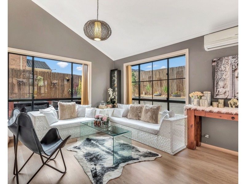 28 Mathinna Circuit, West Hoxton NSW 2171