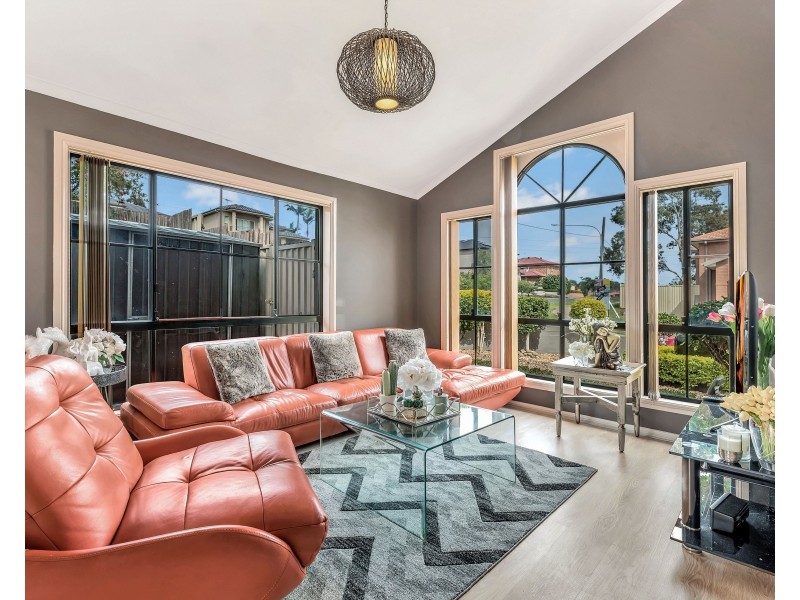 28 Mathinna Circuit, West Hoxton NSW 2171