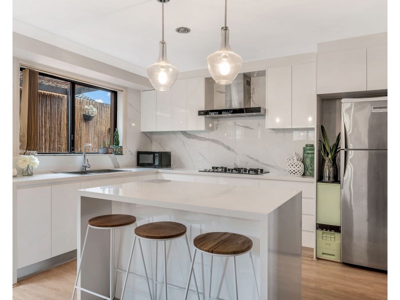 28 Mathinna Circuit, West Hoxton NSW 2171