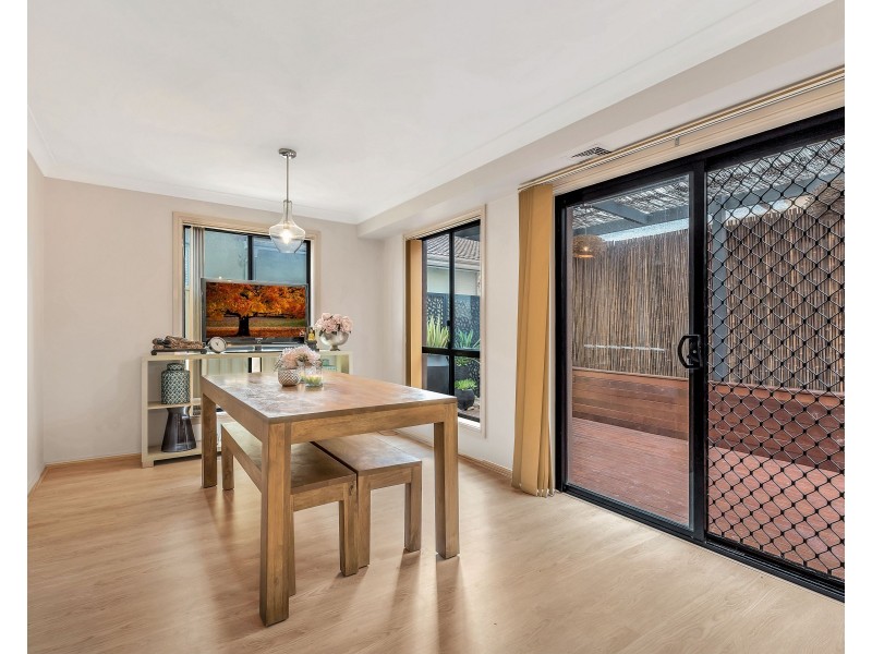 28 Mathinna Circuit, West Hoxton NSW 2171