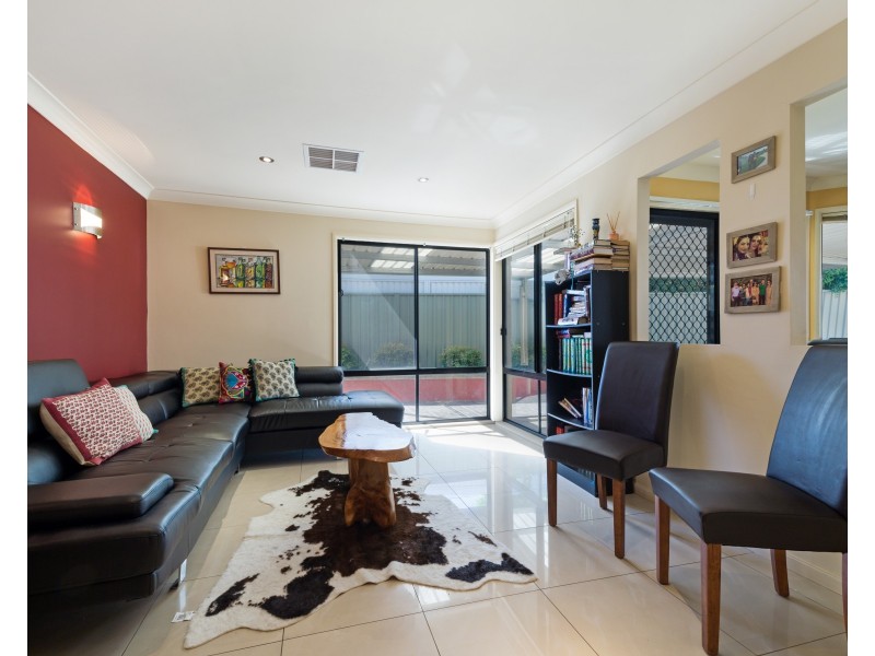 34 Mitchell Drive, West Hoxton NSW 2171