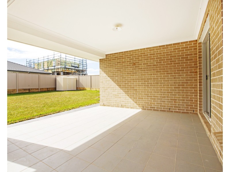 5 Pekin Street, Spring Farm NSW 2570