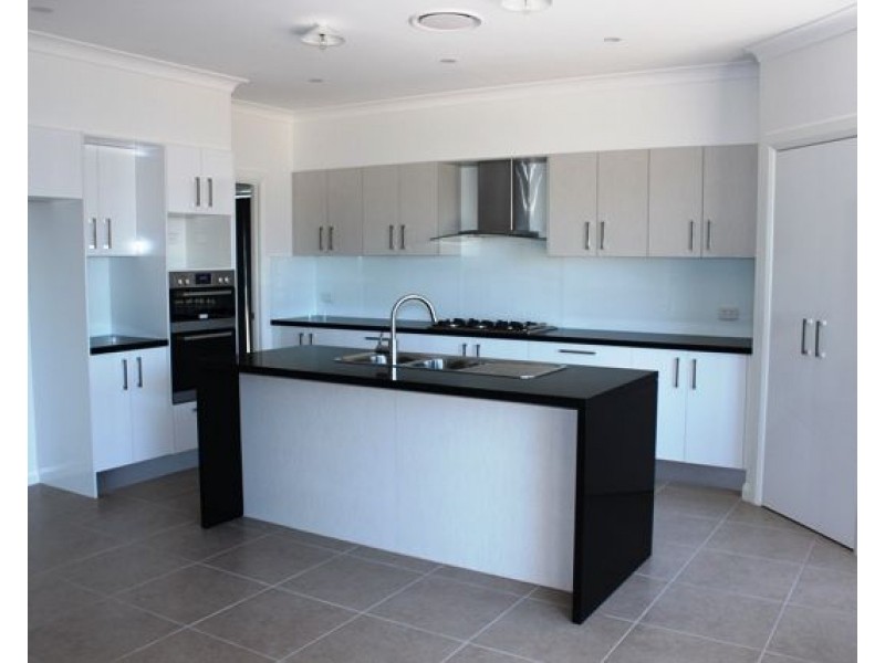 6 Cutler Avenue, Edmondson Park NSW 2174