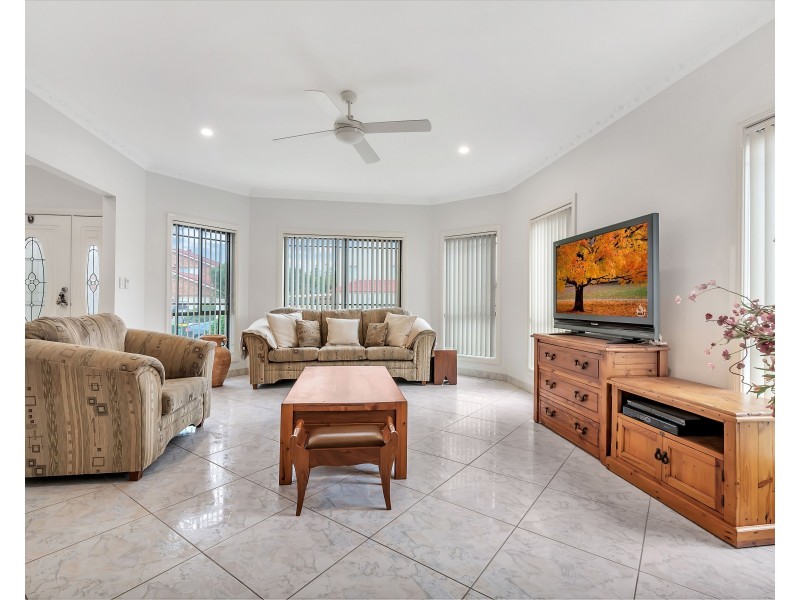 2 Carlton Road, Cecil Hills NSW 2171