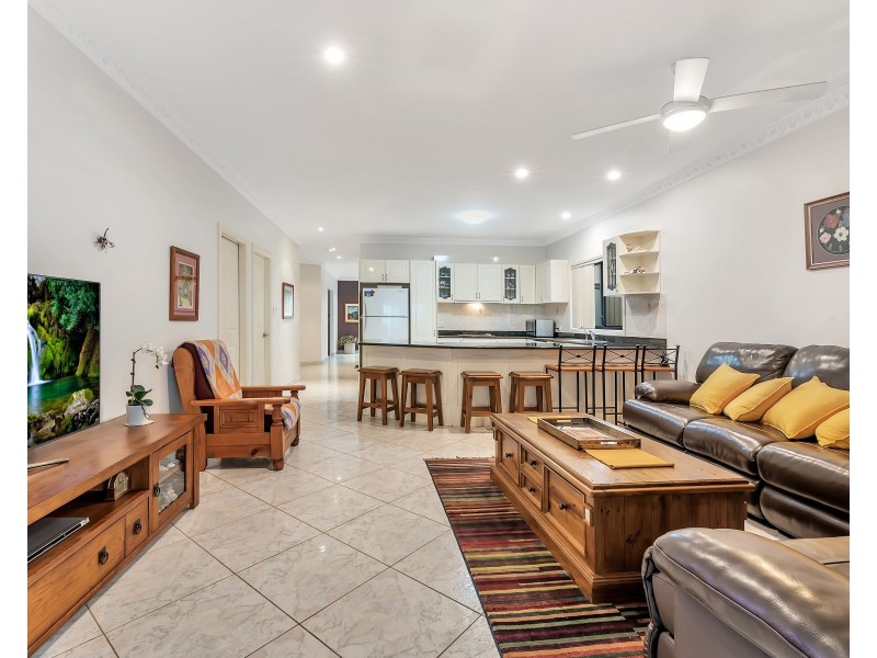 2 Carlton Road, Cecil Hills NSW 2171