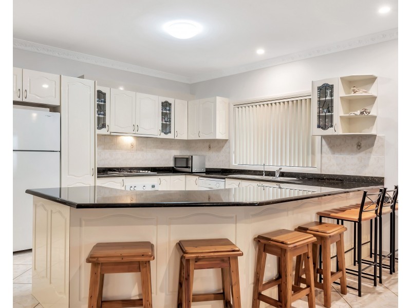 2 Carlton Road, Cecil Hills NSW 2171