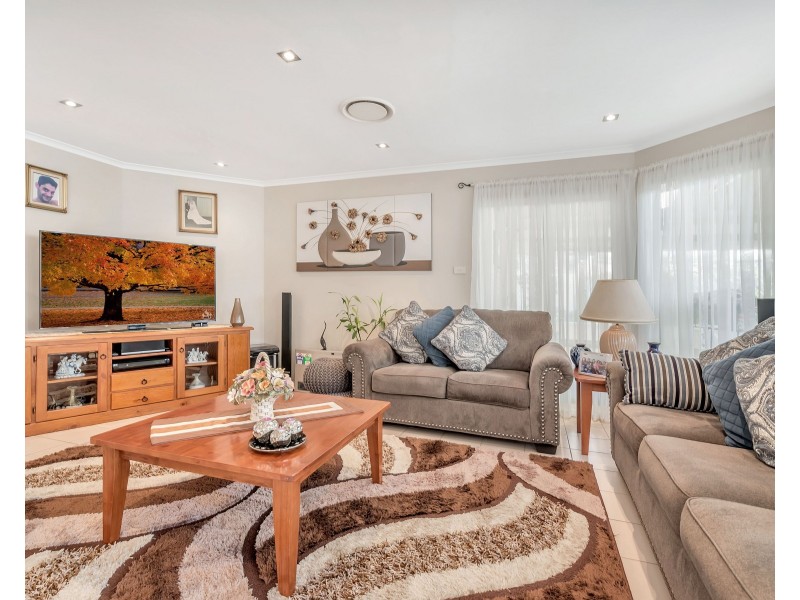30 Carmichael Drive, West Hoxton NSW 2171