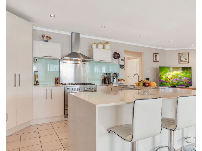 30 Carmichael Drive, West Hoxton NSW 2171