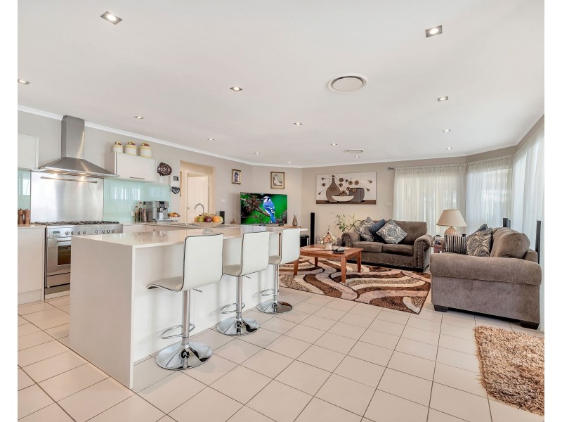30 Carmichael Drive, West Hoxton NSW 2171