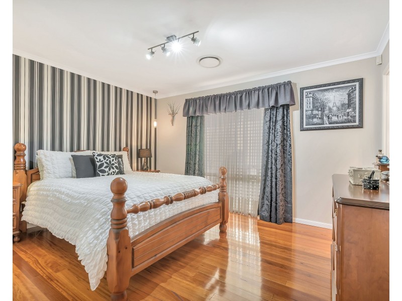 30 Carmichael Drive, West Hoxton NSW 2171