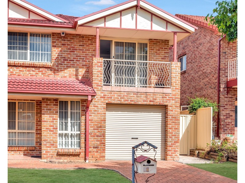 8B Aukane Street, Green Valley NSW 2168