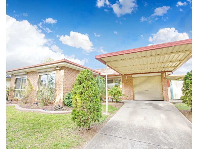 4 Bellingen Way, Hoxton Park NSW 2171