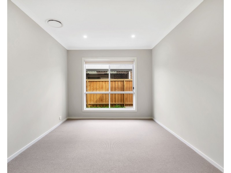 9 Crossley Avenue, Carnes Hill NSW 2171