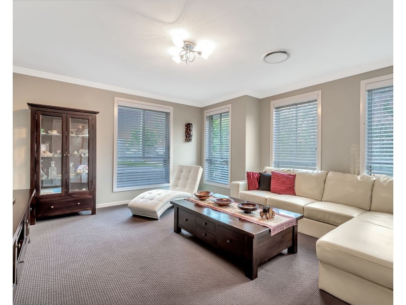 155 Middleton Drive, Middleton Grange NSW 2171