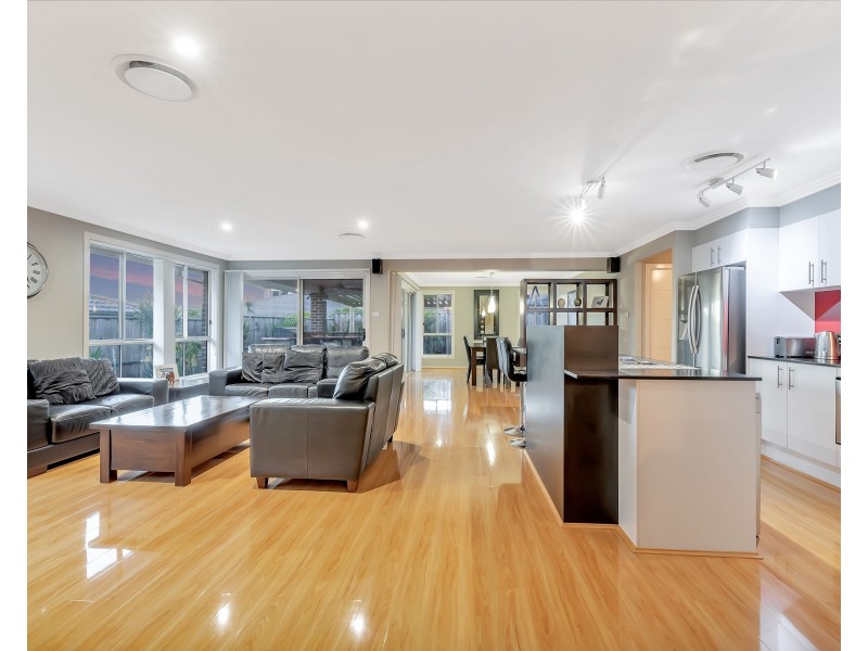 155 Middleton Drive, Middleton Grange NSW 2171