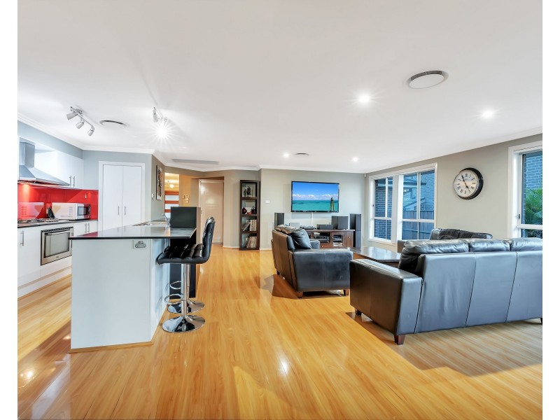 155 Middleton Drive, Middleton Grange NSW 2171