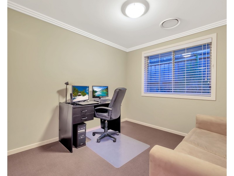 155 Middleton Drive, Middleton Grange NSW 2171