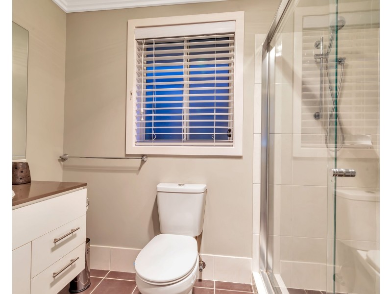 155 Middleton Drive, Middleton Grange NSW 2171