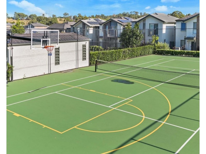 155 Middleton Drive, Middleton Grange NSW 2171