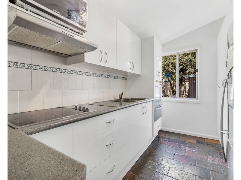 28 Canberra Avenue, Casula NSW 2170