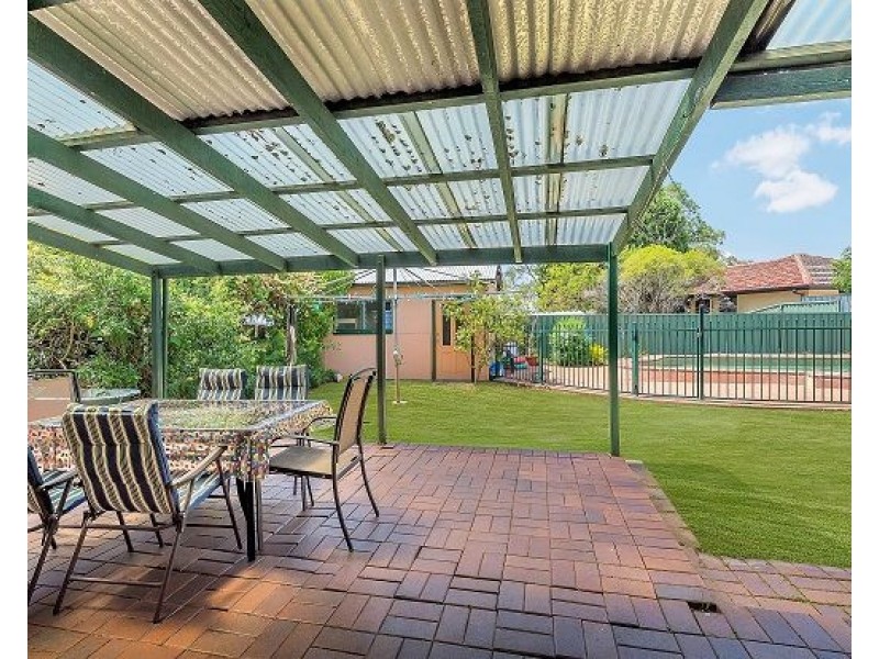 28 Canberra Avenue, Casula NSW 2170